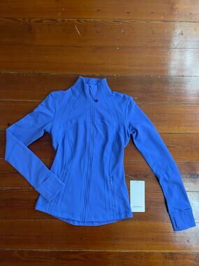 Lululemon NWT Define Jacket Luon Periwinkle Blue Size 4 Zip Up Yoga